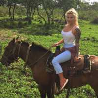 Akdeniz Bölgesi'nde Benzersiz Hizmet ile Escort Kız